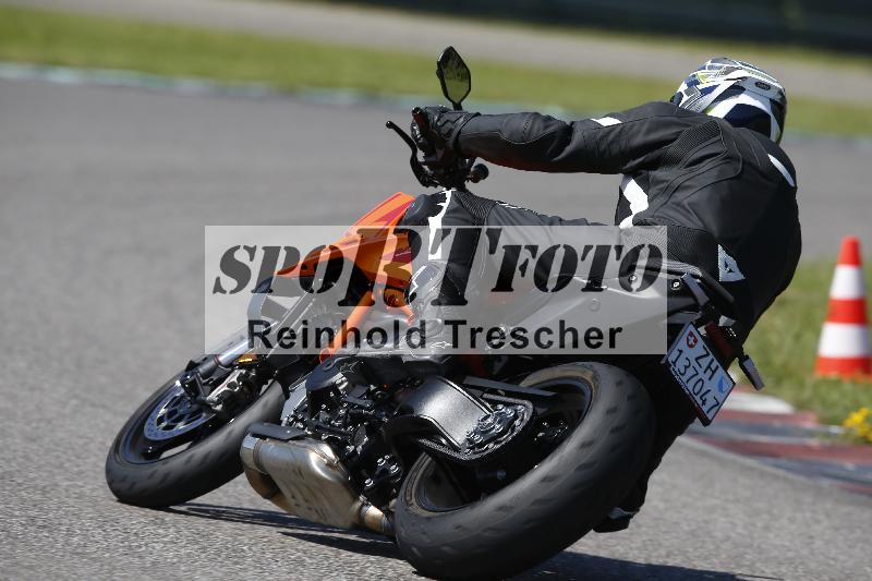 /Archiv-2024/29 12.06.2024 MOTO.CH Track Day ADR/Gruppe rot/unklar